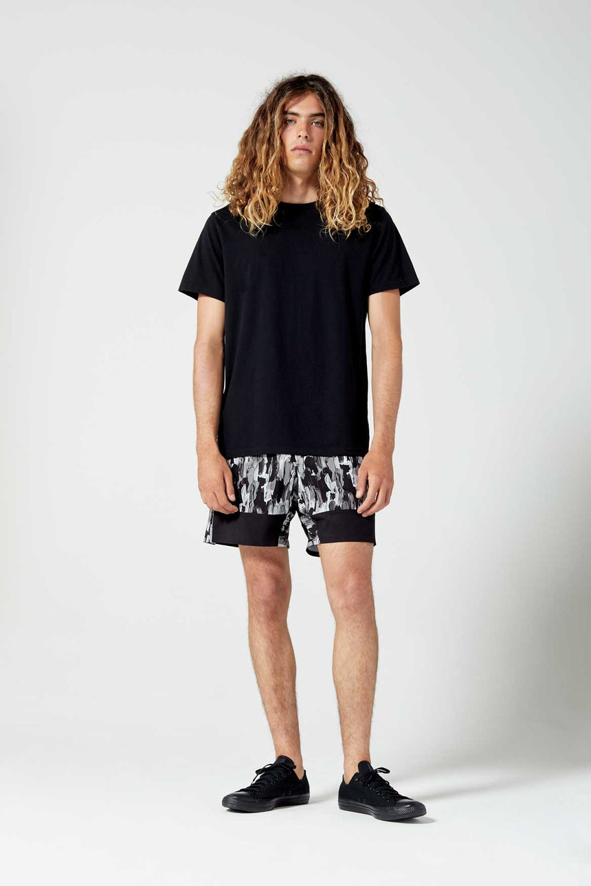 Dionysius Tee Paint Black